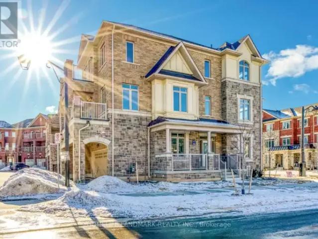 Townhouse for rent in Oakville, Ontario