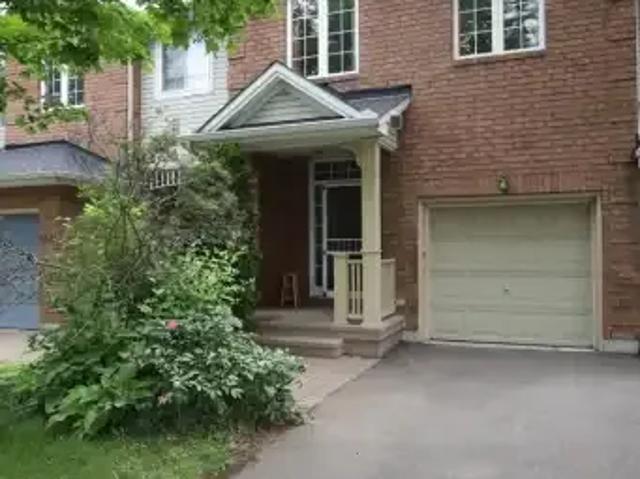 Townhouse for rent in Mulhurst Bay, Ontario