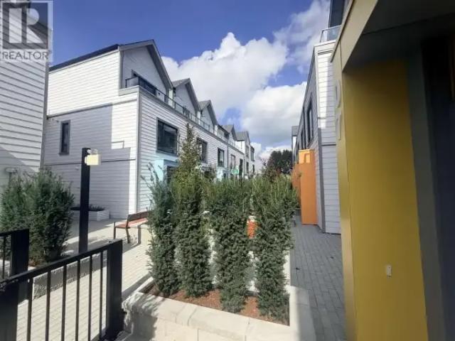 Townhouse for rent in City Centre, Richmond