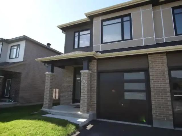 Townhouse for rent in Russell, Ontario