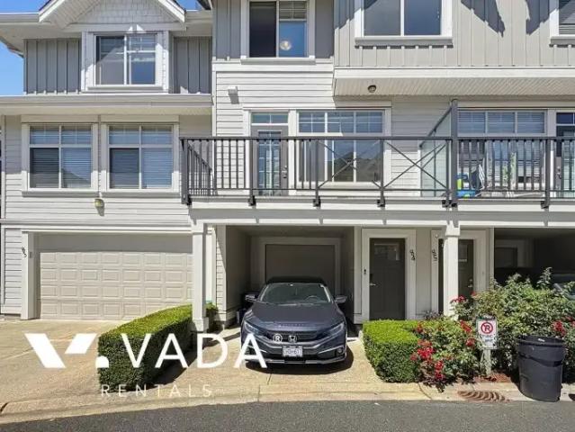 Townhouse for rent in Surrey, British Columbia