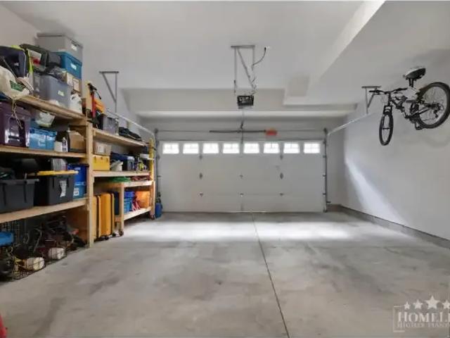 Townhouse for rent in Surrey, British Columbia