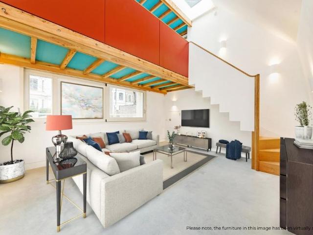 Townhouse for rent in Kensal Town, Greater London