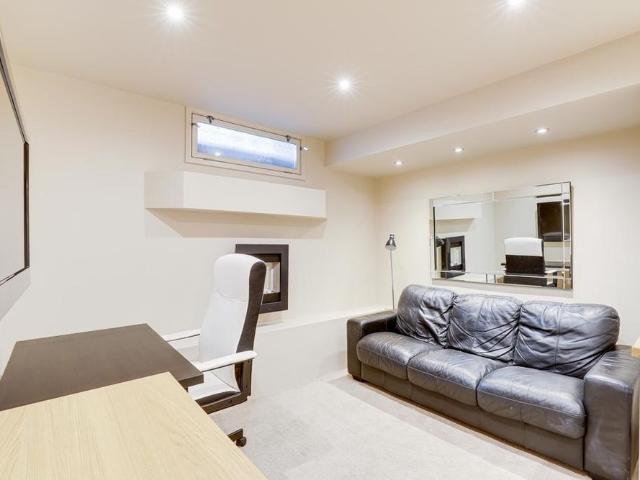 Townhouse for rent in The Park, City of Nottingham