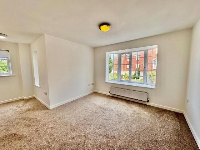 Townhouse for rent in Pear Tree Lane - Industrial Estate, Quarry Bank