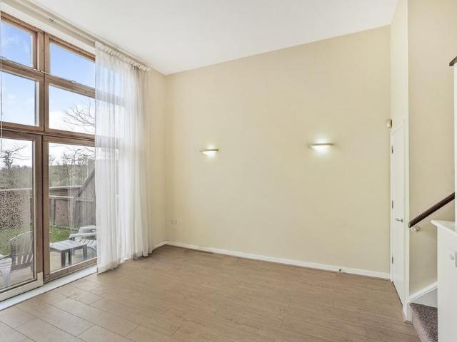 Townhouse for rent in Milton Keynes
