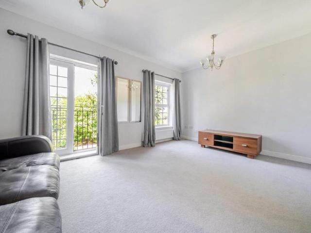 Townhouse for rent in The Polygon, City Of Southampton