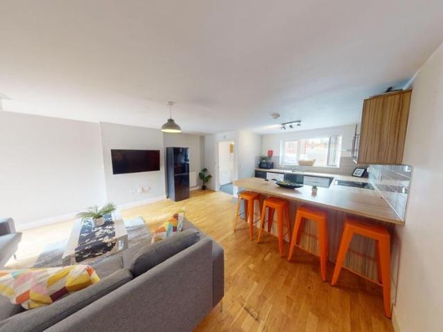 Townhouse for rent in St Ann's, City of Nottingham
