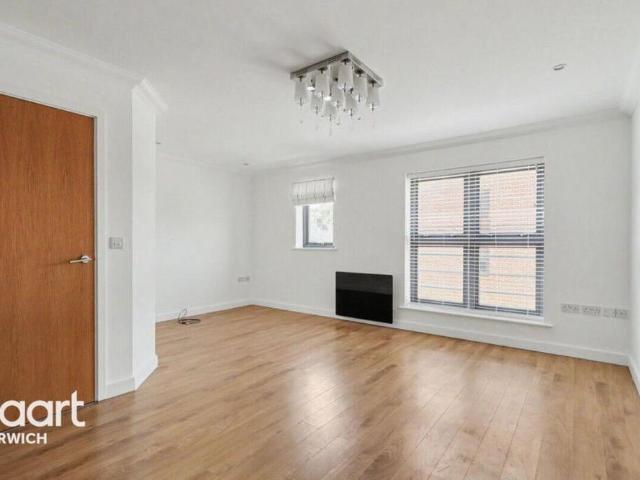 Townhouse for rent in East Bank, Norfolk