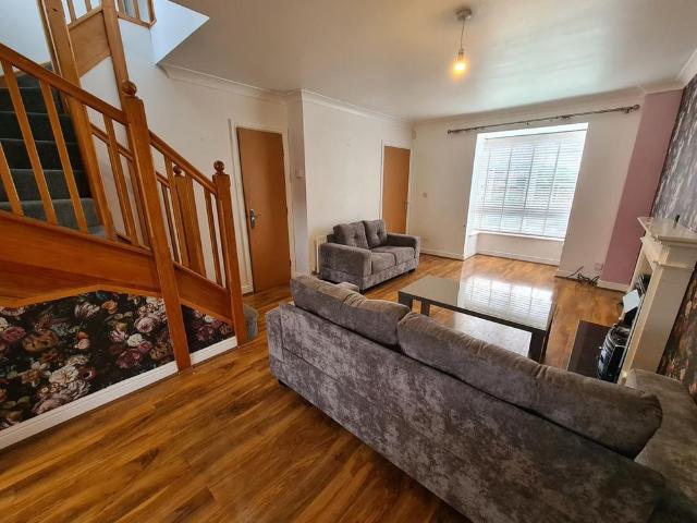 Townhouse for rent in Hulme, Georgia