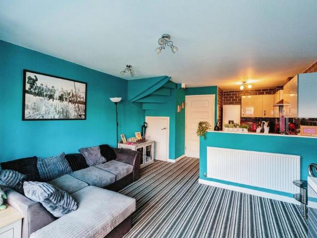 Townhouse for rent in Avenham, Higher Bartle