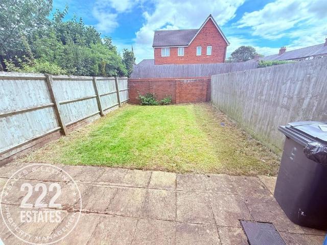 Townhouse for rent in Elmfield, Leicestershire