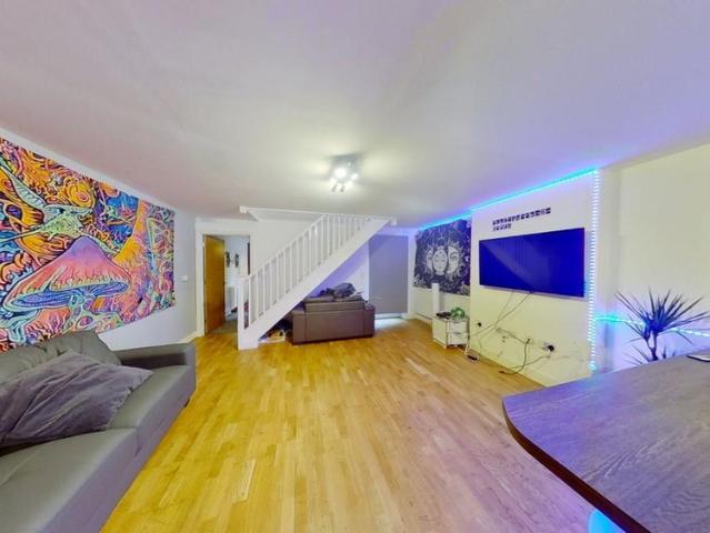 Townhouse for rent in Carrington, City of Nottingham