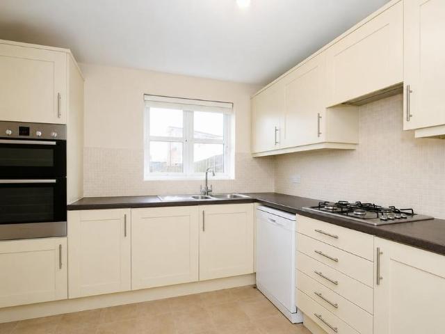 Townhouse for rent in Yaxley, Huntingdon