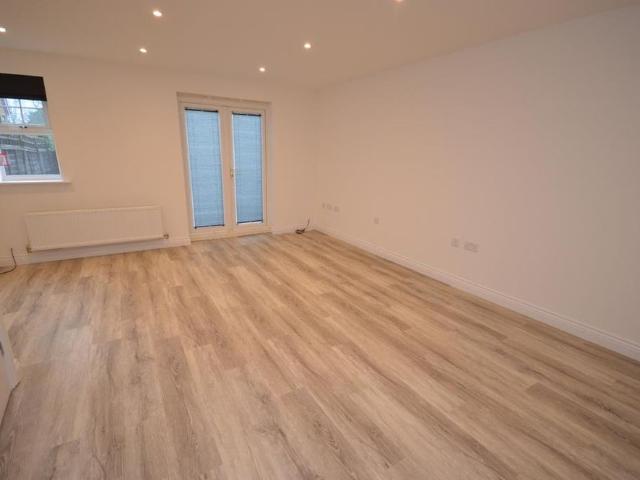 Townhouse for rent in Walhampton, Ashurst Bridge