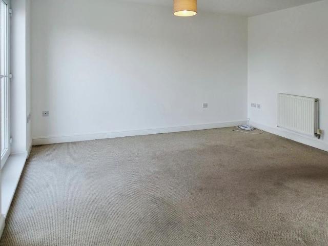 Townhouse for rent in Abram, Wigan