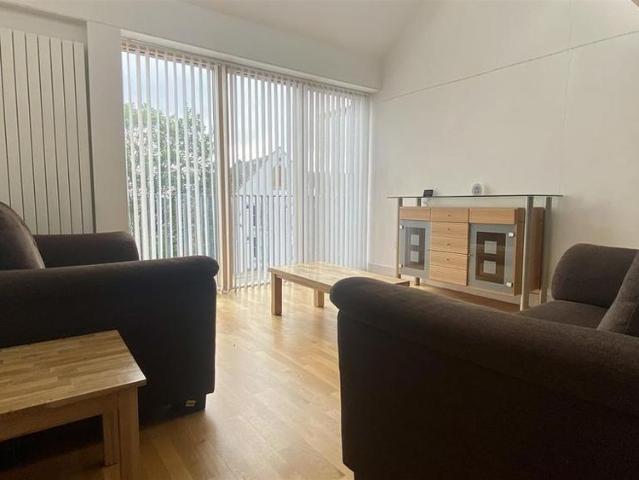 Townhouse for rent in Hillfields, West Midlands