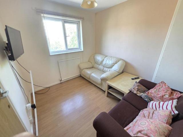 Townhouse for rent in Little London, West Yorkshire
