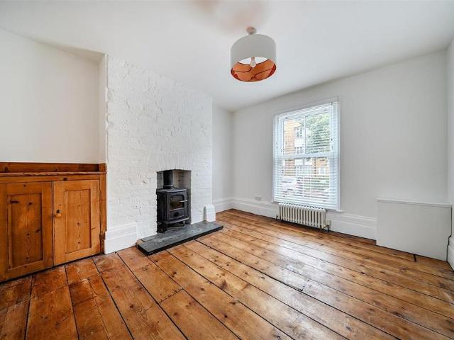Townhouse for rent in Southsea, City Of Portsmouth
