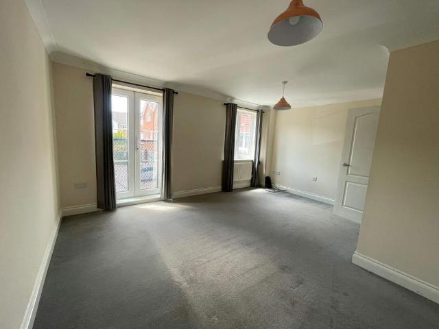 Townhouse for rent in Sovereign Harbour, Eastbourne