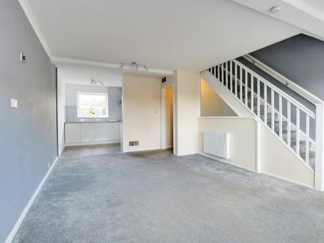 Townhouse for rent in St Mary's, Sevenoaks