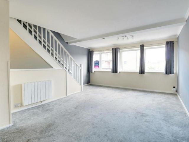 Townhouse for rent in Midway, Kent