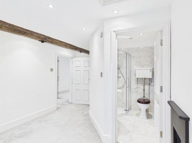 Townhouse for rent in Sydenham, Green Close