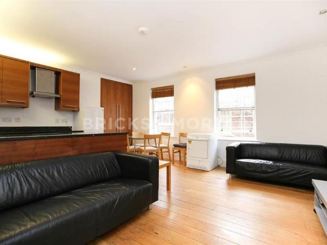Townhouse for rent in Haymarket, Tyne And Wear