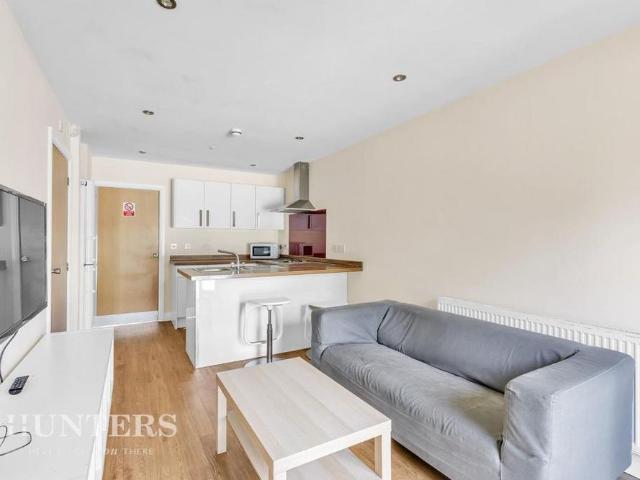 Townhouse for rent in Higher Broughton, Salford