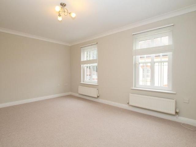 Townhouse for rent in Glynde, West Sussex