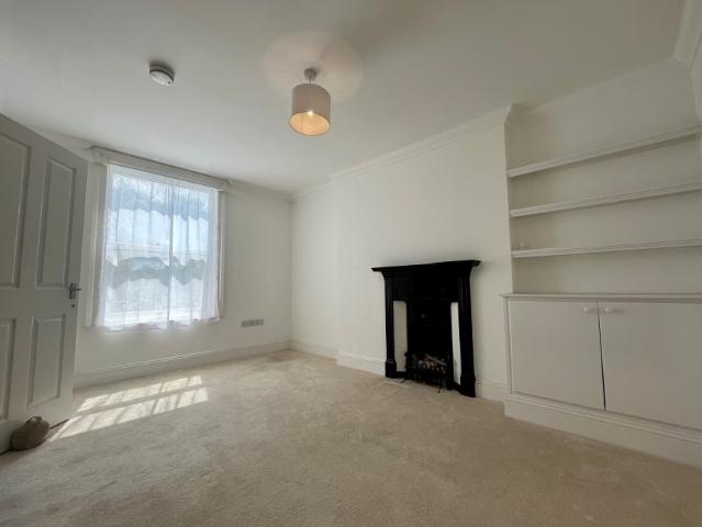 Townhouse for rent in Oakfield, Ryde