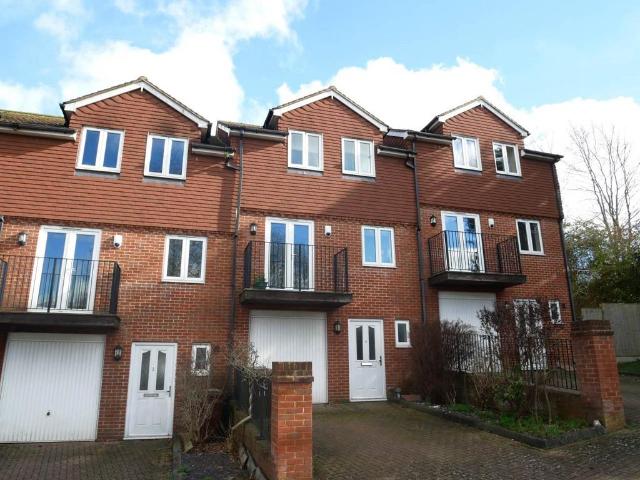 House for rent in Luton, Chatham