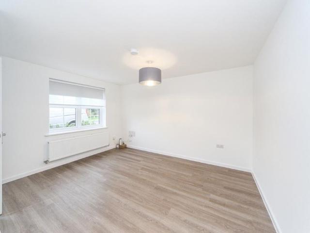 Townhouse for rent in Westham, Wealden