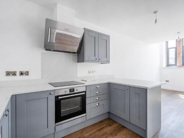 Townhouse for rent in Heigham Grove, East Bank