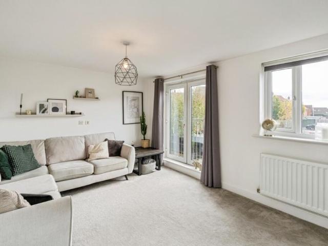 Townhouse for rent in Burtonwood and Westbrook, Warrington