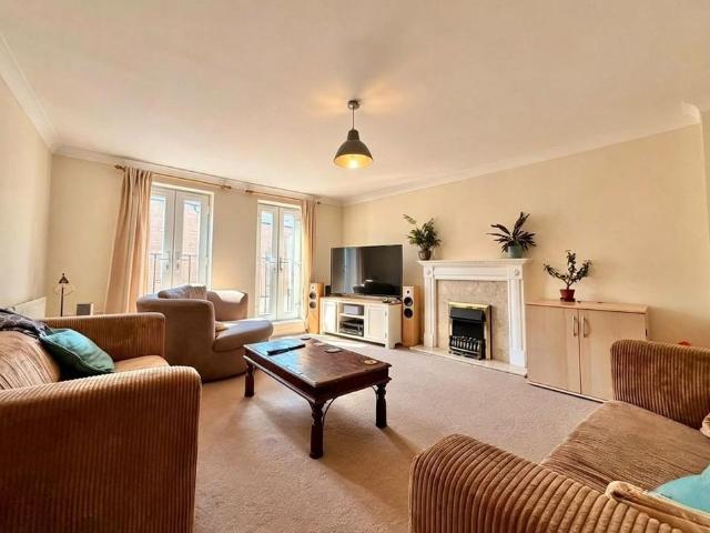 Townhouse for rent in St Leonards, Watergate