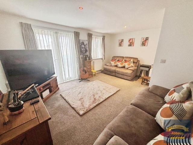Townhouse for rent in Colchester, Essex