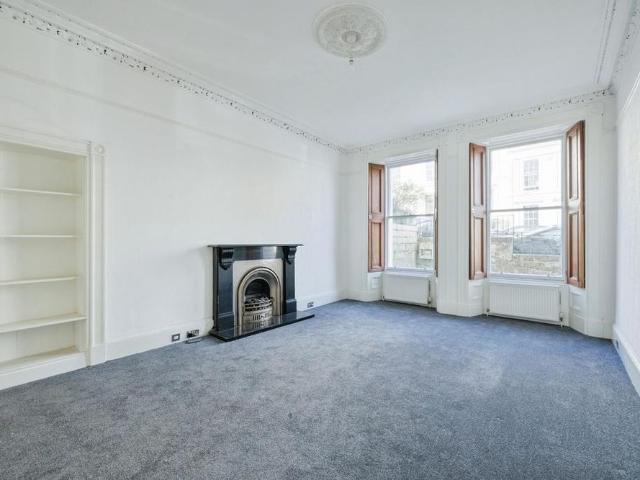 Townhouse for rent in University of Dundee Campus, Dundee