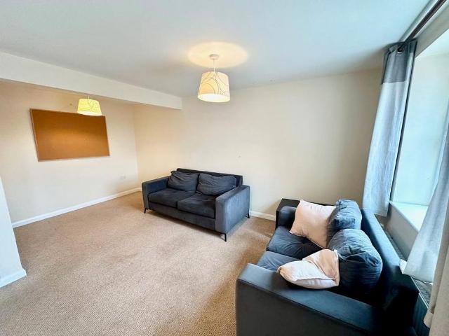 Room for rent in Attenborough, East Midlands