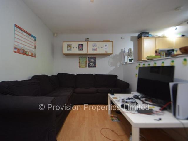 House for rent in Hyde Park, West Yorkshire