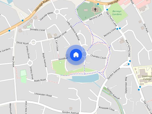 Townhouse for rent in Little Stanmore, Greater London