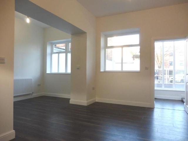 Townhouse for rent in New Boultham, Brayford