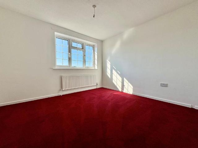 Townhouse for rent in Parkwood, Gillingham