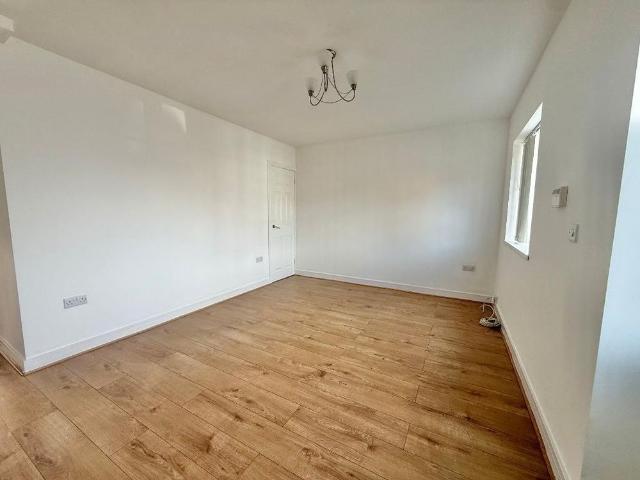 Townhouse for rent in Great Bridge, Wednesbury