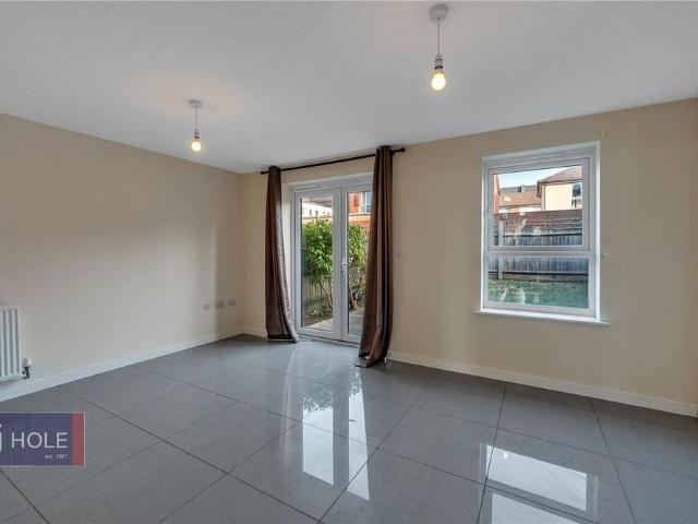 Townhouse for rent in Patchway, South Gloucestershire