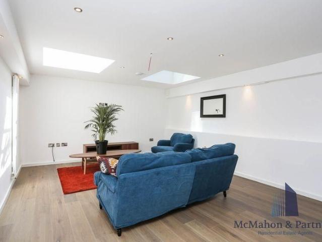 Townhouse for rent in London Borough of Lewisham, New Cross