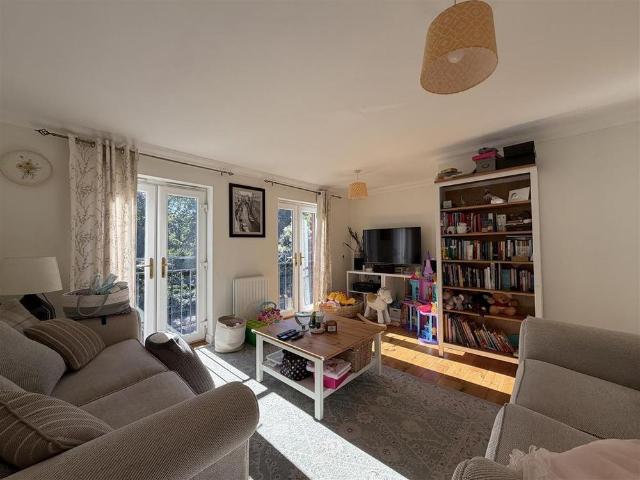 Townhouse for rent in Ringlestone, Maidstone