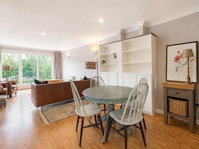 Townhouse for rent in Clewer Village, Windsor
