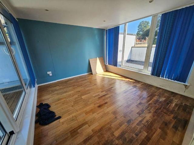 Townhouse for rent in Shoot Hill, South Gloucestershire
