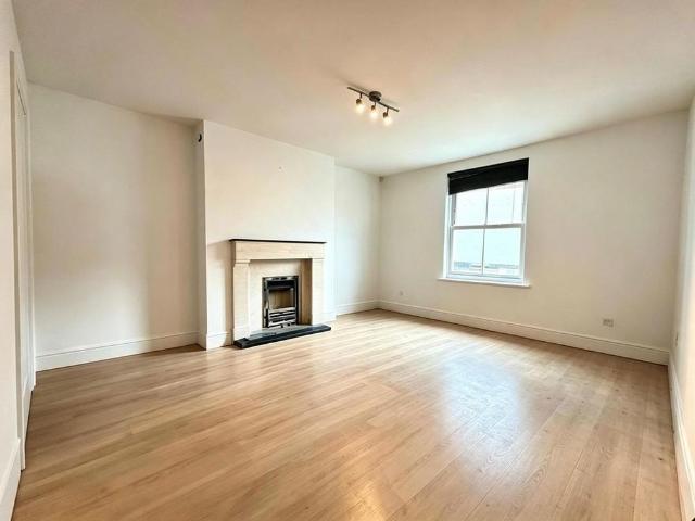 Townhouse for rent in Watergate, Devon